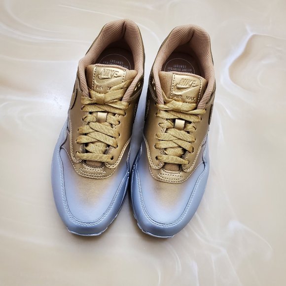 Nike Air Max 1 LX - Picture 4 of 12